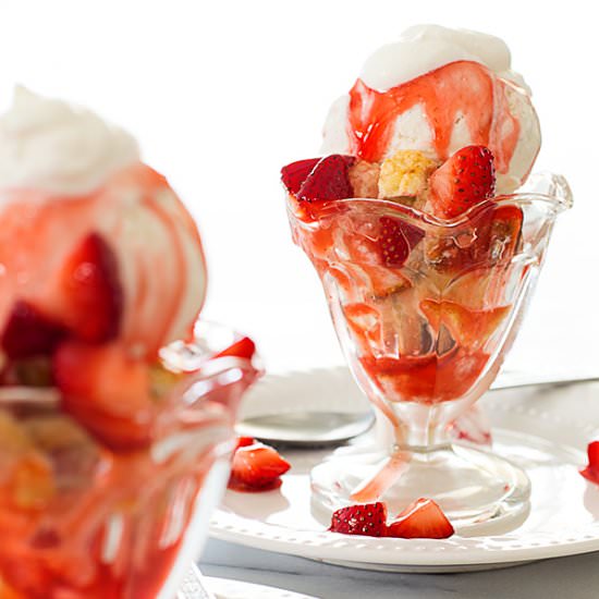 Strawberry Shortcake Sundaes