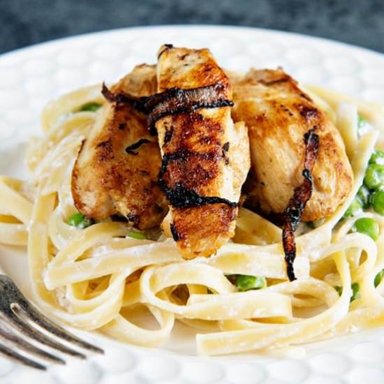 Chicken and Caramelized Onion Pasta