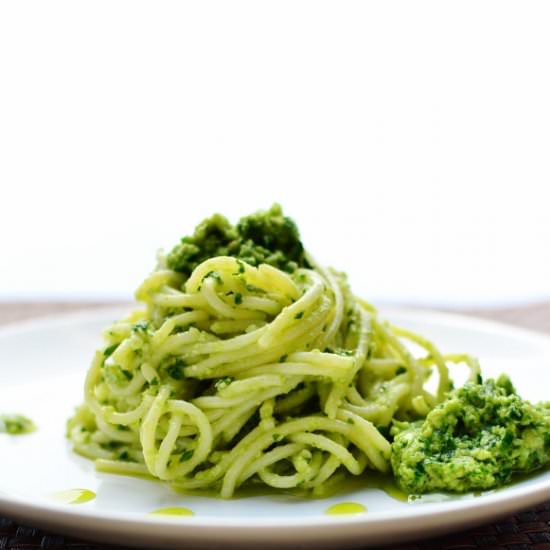 Parsley Avocado Pesto Spaghetti