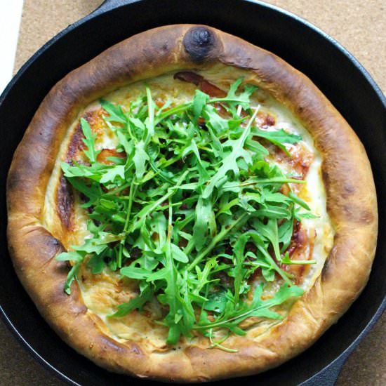 Prosciutto & Rocket Skillet Pizza