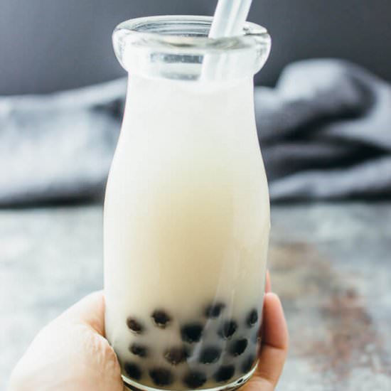 Coconut vanilla boba (bubble tea)
