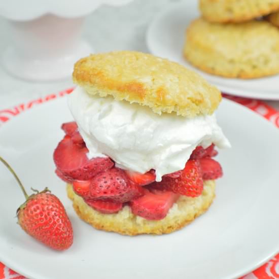 Lemongrass-Strawberry Shortcake