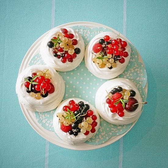 Aquafaba individual pavlovas