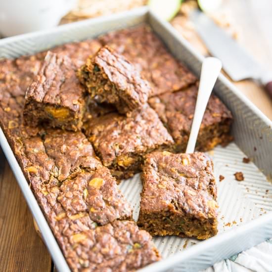 ZUCCHINI CAKE