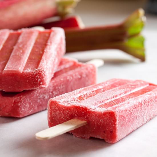 strawberry rhubarb popsicles