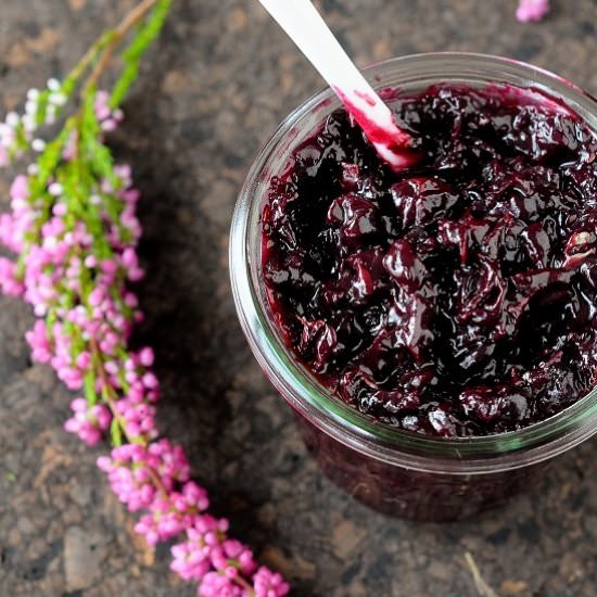 Black currant chutney