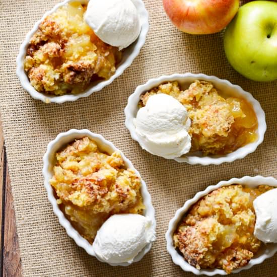 Easy Apple Cobbler