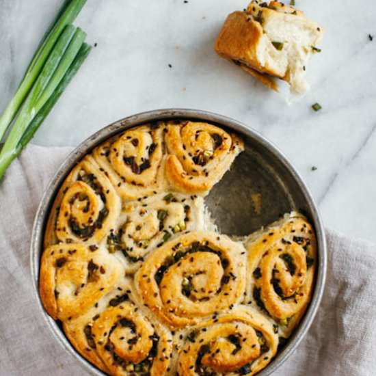 Scallion Pull-apart Bread
