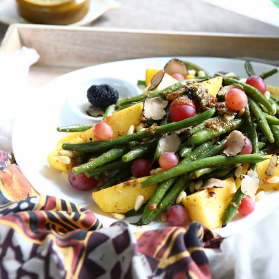 Green Bean Peach Salad with Pinenut