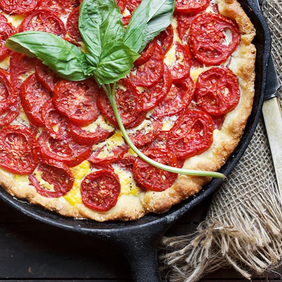 Tomato and Goat Cheese Pie