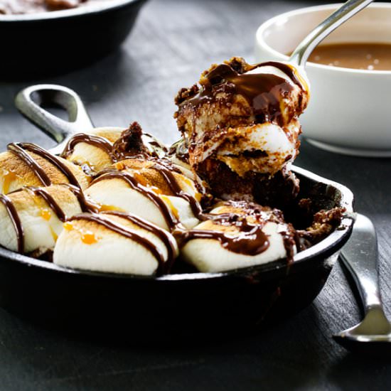 S’mores Skillet Brownies
