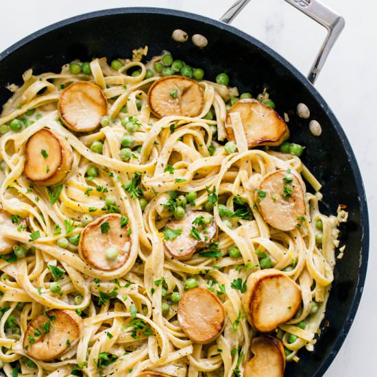ONE-POT CREAMY FETTUCCINE