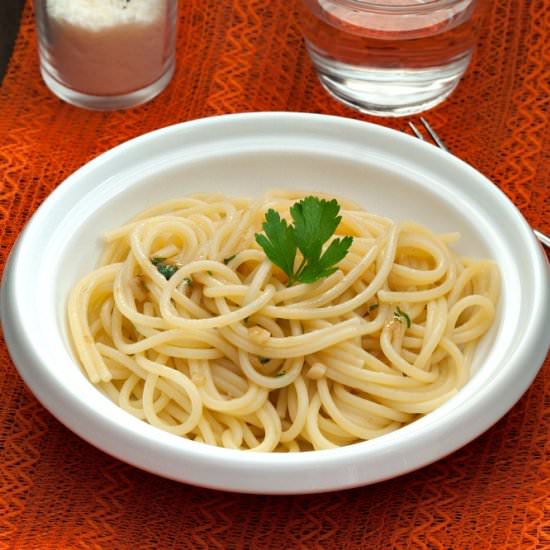 Pasta con Aglietto e Prezzemolino