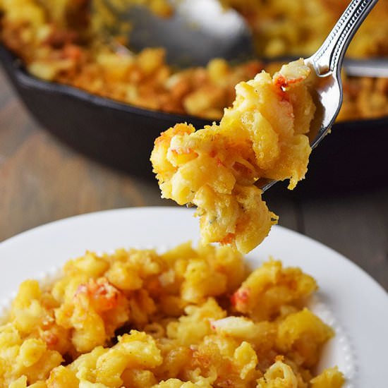 One Skillet Lobster Mac and Cheese