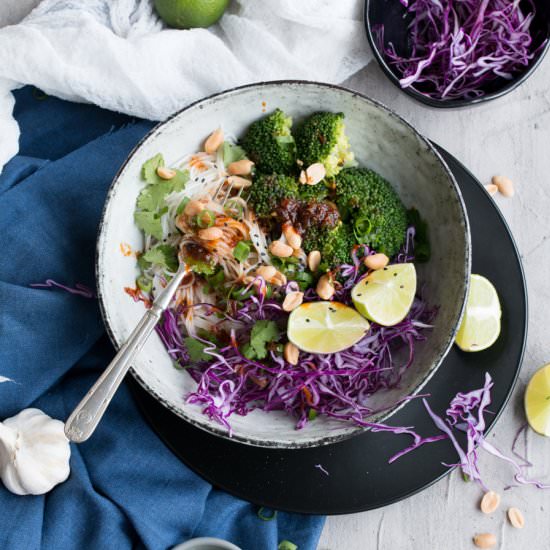 Vegan Pad Thai with cabbage