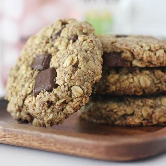 Pecan, Oat, & Dark Chocolate Cookie