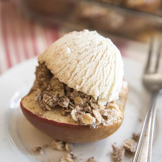 Baked Apple Cinnamon Crisp