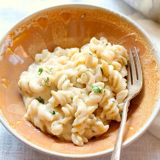 Skillet Goat Cheese Mac and Cheese