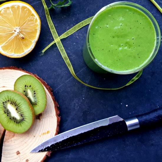 Kiwi nectarine smoothie