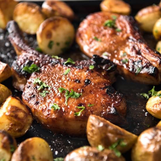 OVEN BAKED PORK CHOPS WITH POTATOES