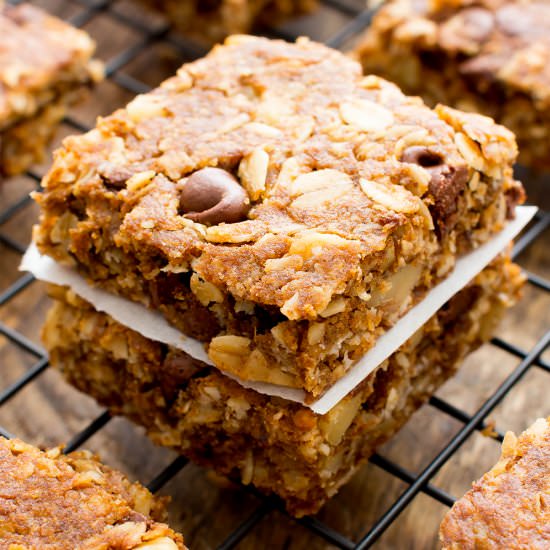 PB Chocolate Chip Oatmeal Bars