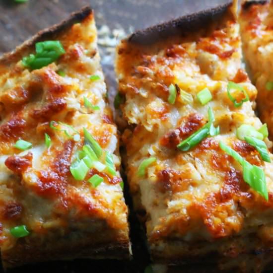 BUFFALO CHICKEN-GARLIC BREAD