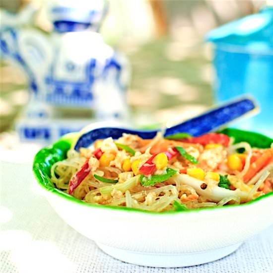 Crab and kelp noodle salad