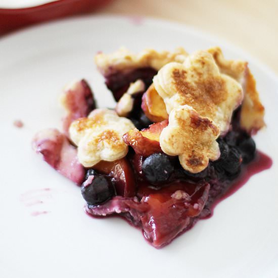 Blueberry peach pie