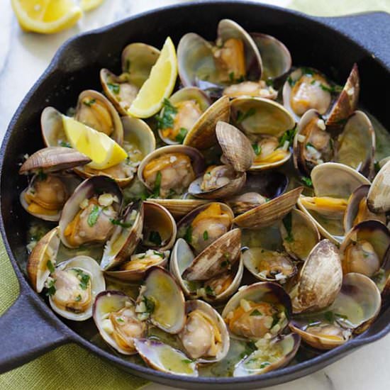 Garlic Butter Sauteed Clams