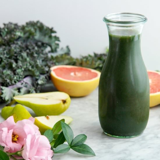 Grapefruit, Kale, and Carrot juice