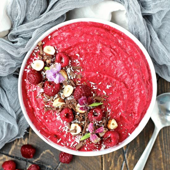 Raspberry Coconut Smoothie Bowl