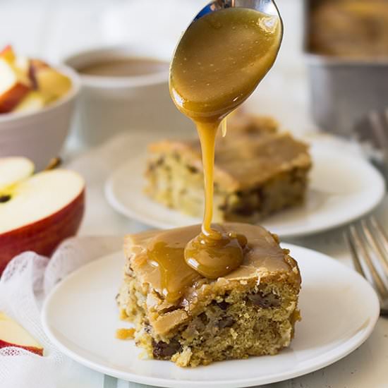 Caramel Apple Pecan Cake