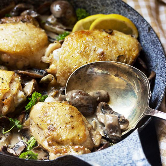 Chicken Thighs with Creamy Mushroom