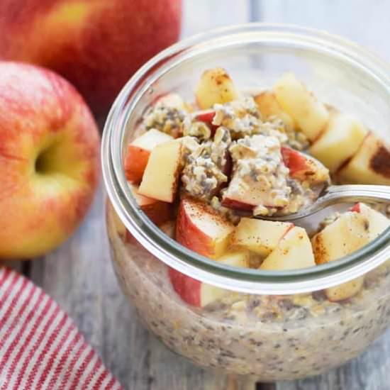 Apple Pie Overnight Oats