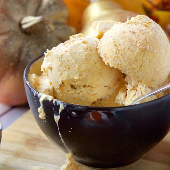 Easy Pumpin Pie Ice Cream