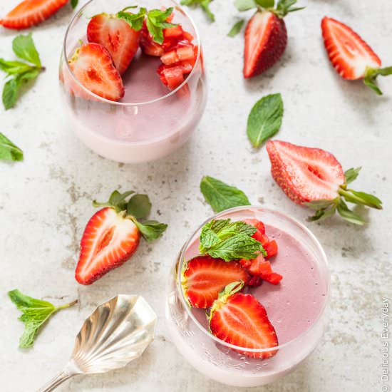 Vegan Strawberry Panna Cotta