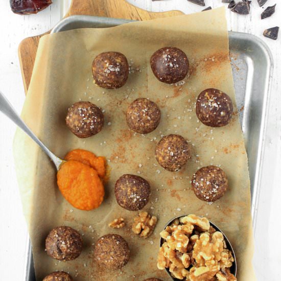 Pumpkin Walnut Energy Bites