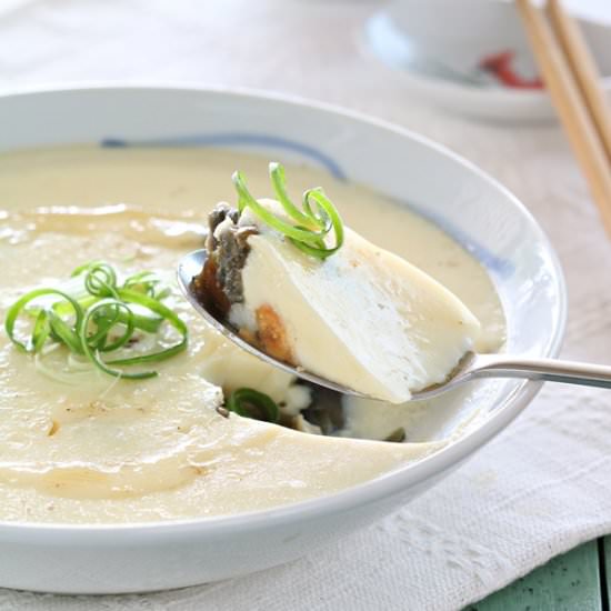 Steamed Tri-Colour Eggs