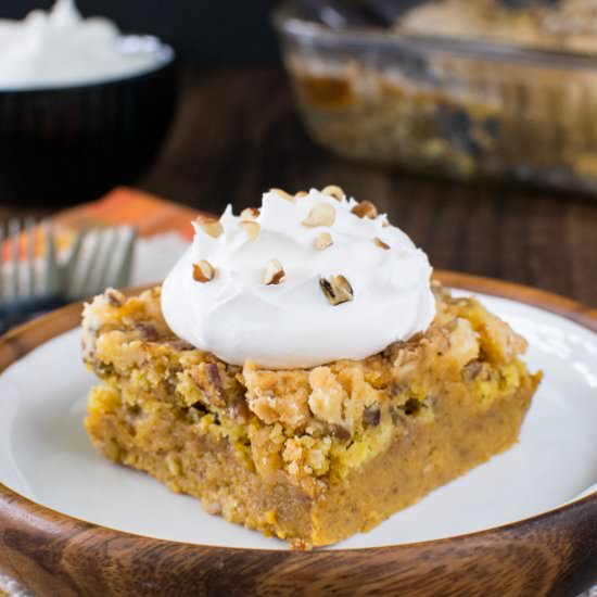 Easy Pumpkin Crunch Cobbler