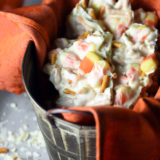 Halloween Candy Corn Pretzel Bark