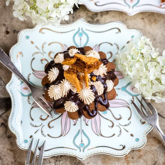 Coffee and walnut cupcakes