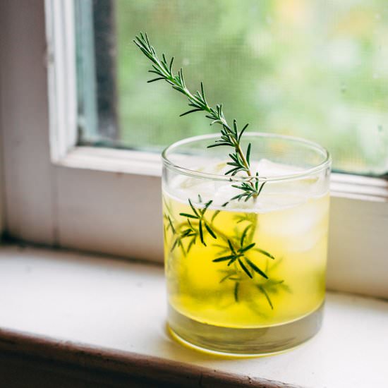 Bee’s Knees Cocktail