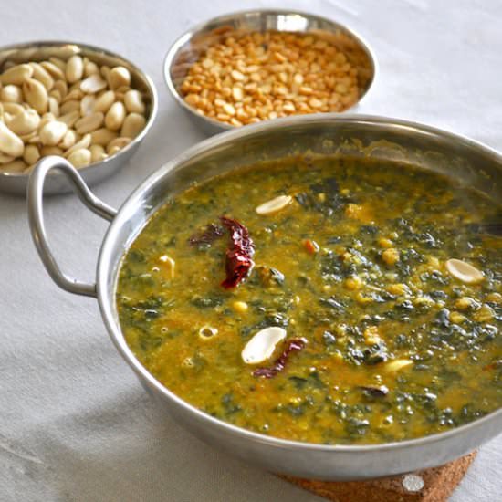 Spinach Peanuts Gravy