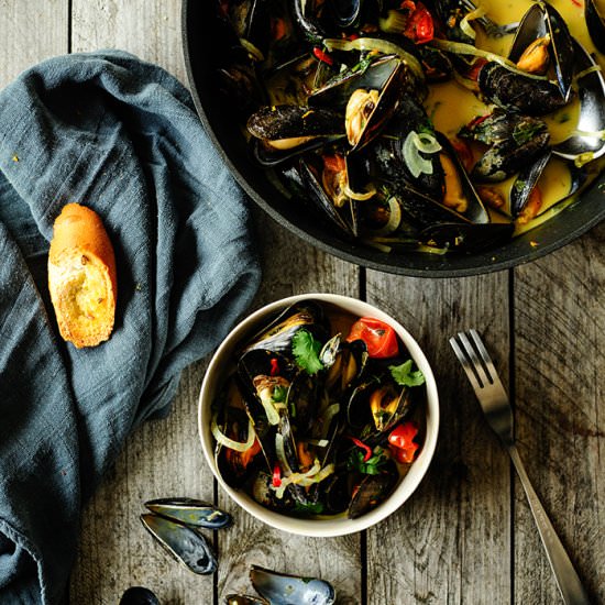 Spicy Mussels with Coconut Milk