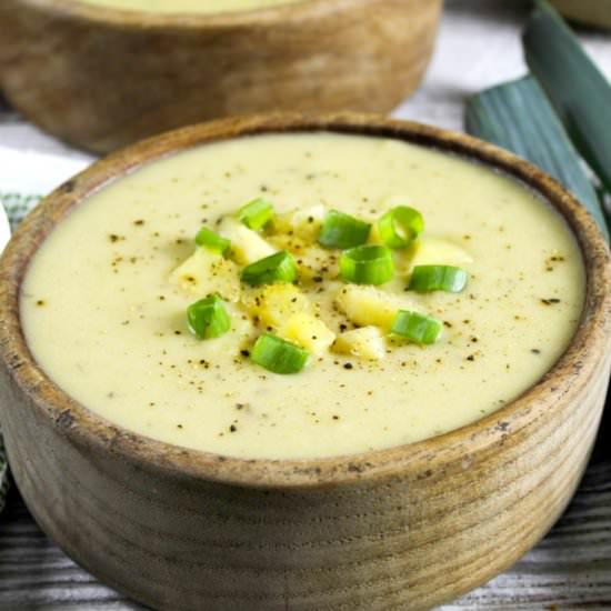 Creamy Vegan Potato Leek Soup