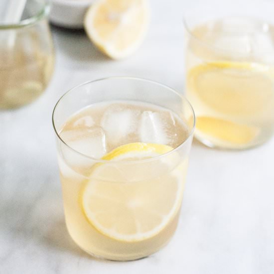 Bourbon and Honey Ginger Fizz