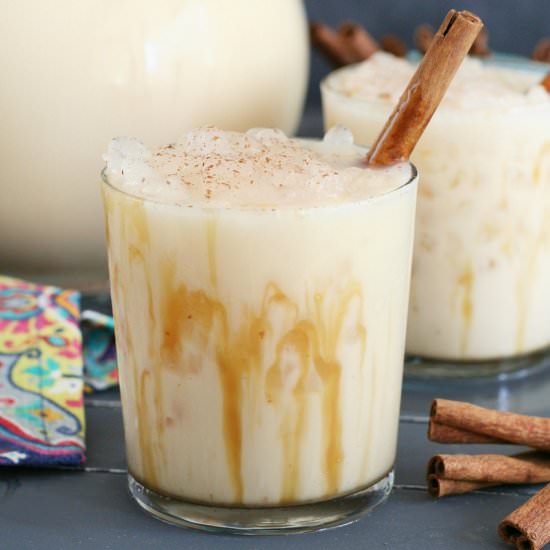 Creamy Caramel Horchata Cocktails