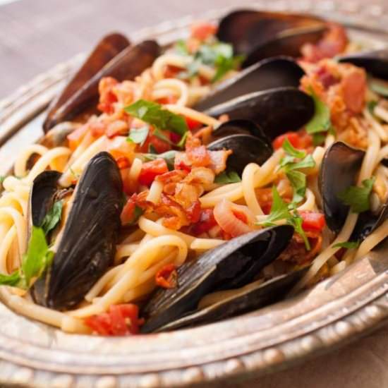 Spicy Mussel Linguine