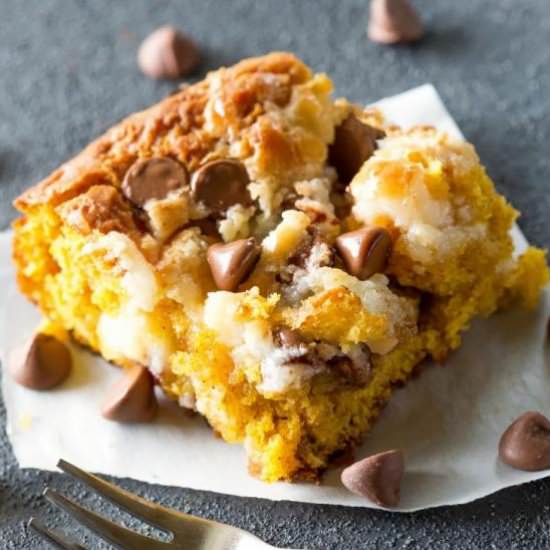Pumpkin Earthquake Cake