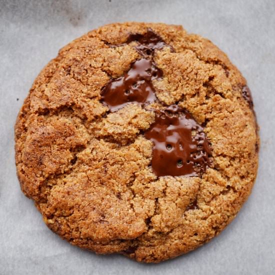 GIANT! Low Carb Cookie (Paleo)